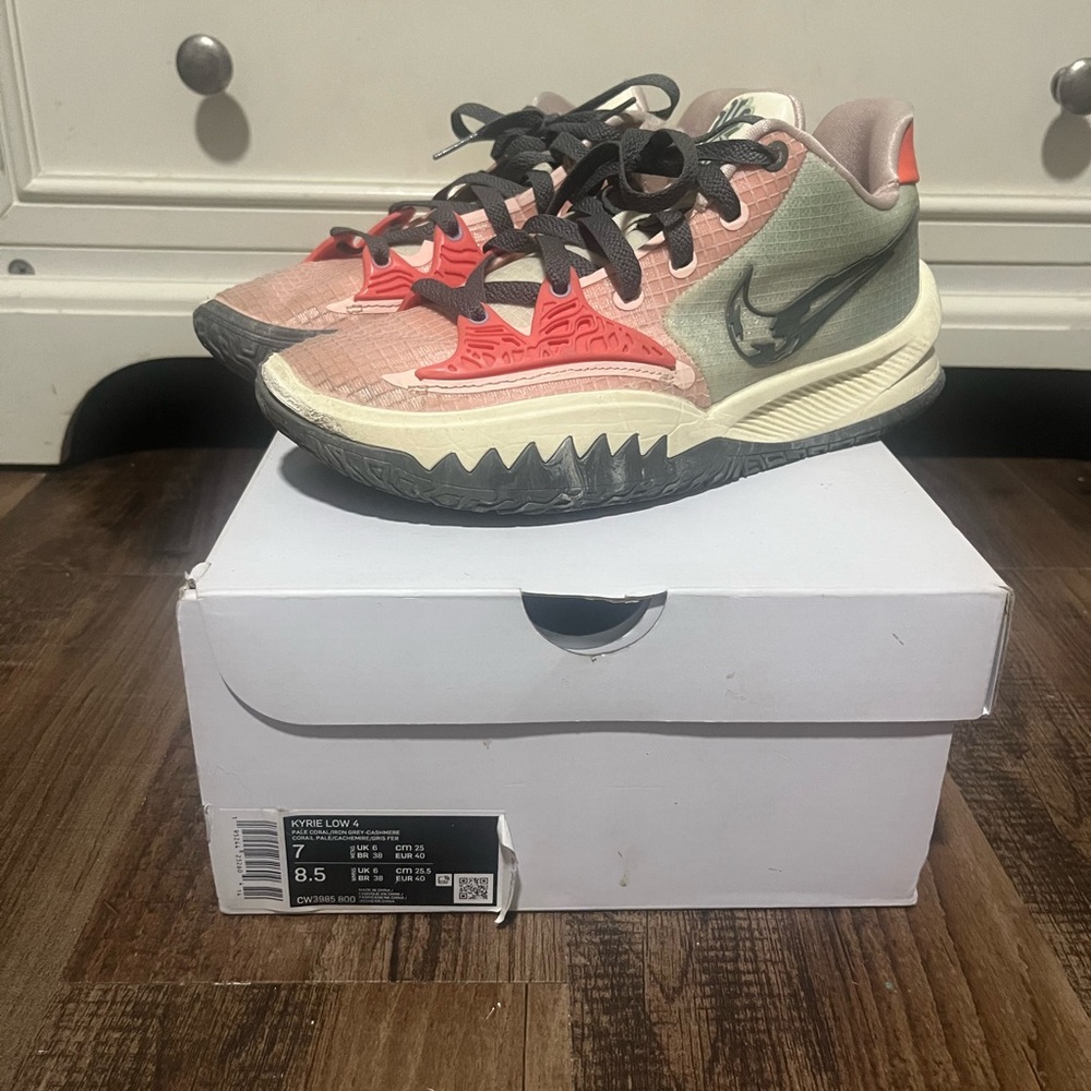 Nike Kyrie Low 4